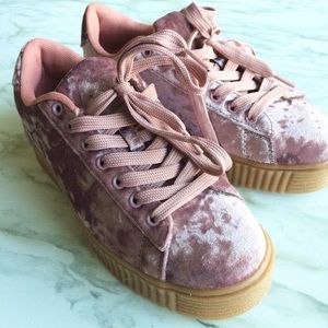 Mauve Velvet platform laceup sneaker- size 7- new!